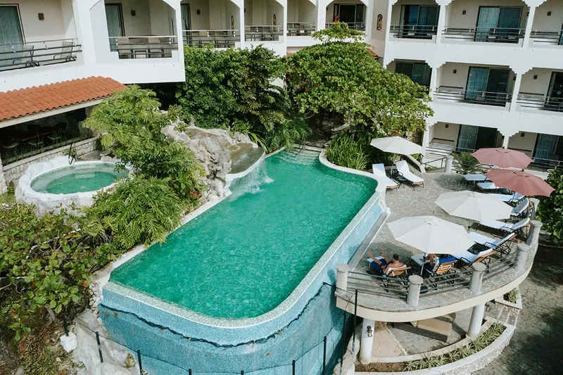 Infinity pool and hot tub overlooking the gardens at Parador