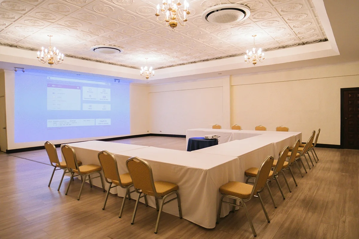 El Rey Room set for a meeting, another angle showing the full U-shape and ceiling detail.